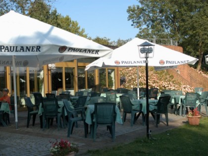 Фото: Elbterrasse im F&amp;uuml;rstengarten - Sch&amp;uuml;tzenhaus